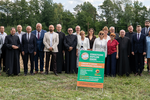 Uroczyste wbicie łopaty pod budowę hospicjum w Nowinach