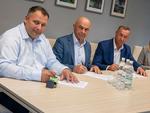 Nowe boisko w Srebrzyszczu za ponad 832 tys. zł. Gmina podpisała umowę z wykonawcą